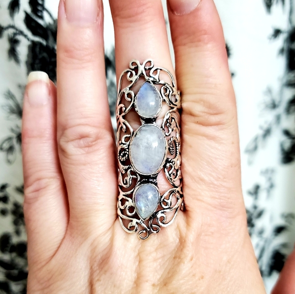 New Rainbow Moonstone 925 Silver Statement Ring. - Picture 4 of 11